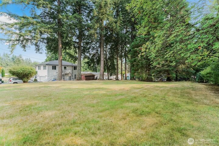 Property Photo:  186 Xx SE 215th Street  WA 98058 