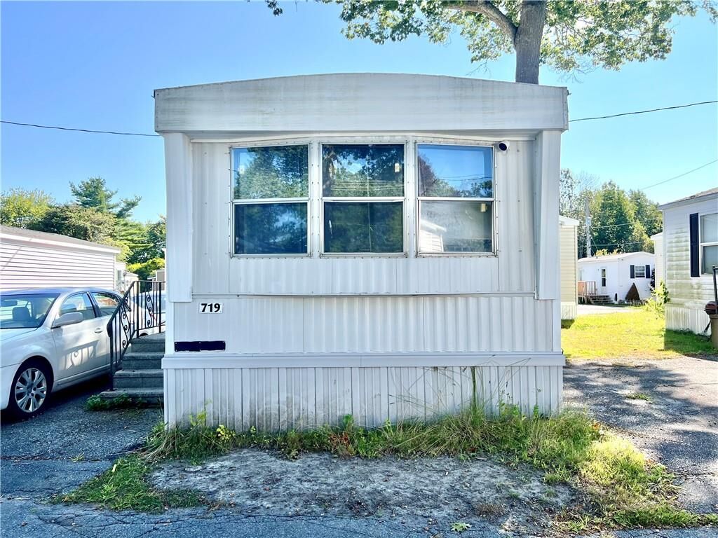 Property Photo:  719 Forest Park Avenue  RI 02842 