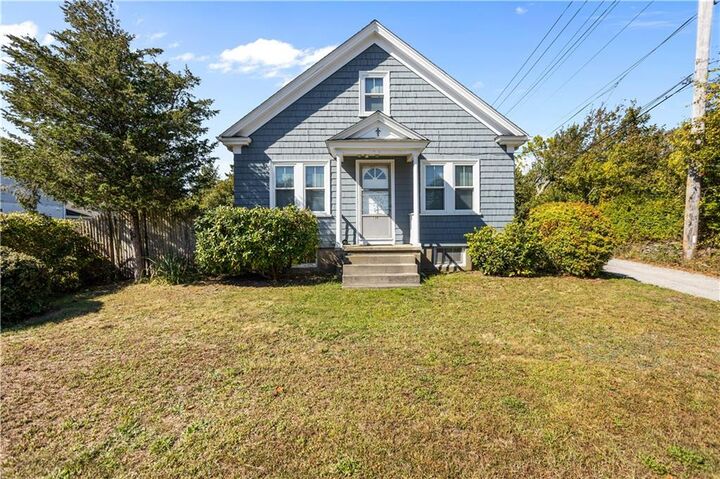 134 East Main Road  Portsmouth RI 02871 photo