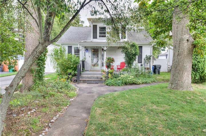 333 Greenwood Avenue  Warwick RI 02886 photo