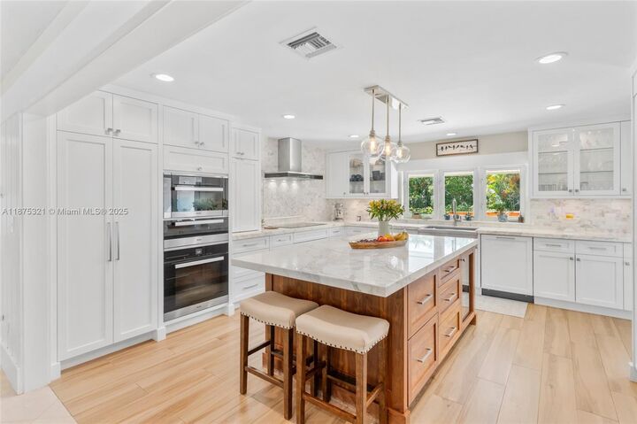 Property Photo:  451 Ridge Rd  FL 33143 