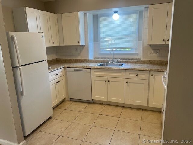 Property Photo:  330 Blake Street C6  CT 06515 