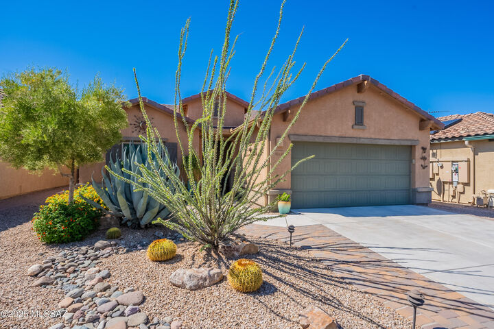 Property Photo: 10359 S Tea Wagon Way AZ 85641