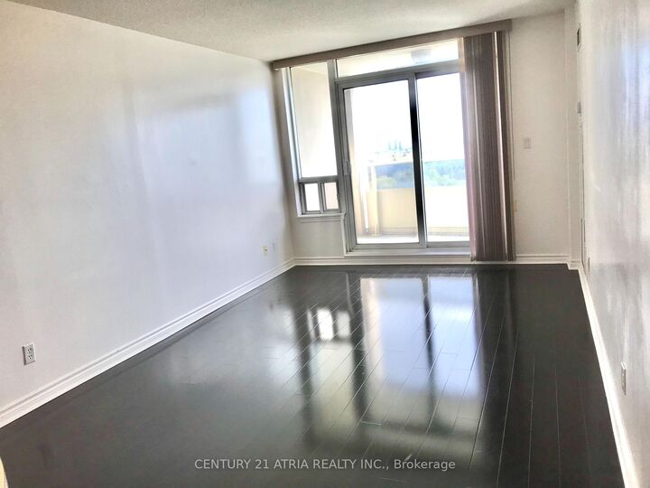 Property Photo:  3 Rean Drive 1111  ON M2K 3C2 