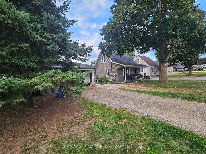 Property Photo:  16 Churchill Drive  ON N3L 1J1 