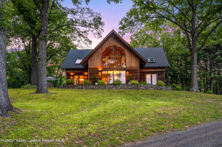 Property Photo:  407 Boulevard  NY 12401 