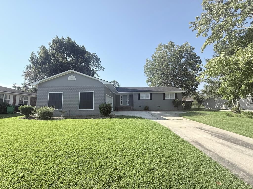 Property Photo:  111 Fairway Drive  GA 31605 