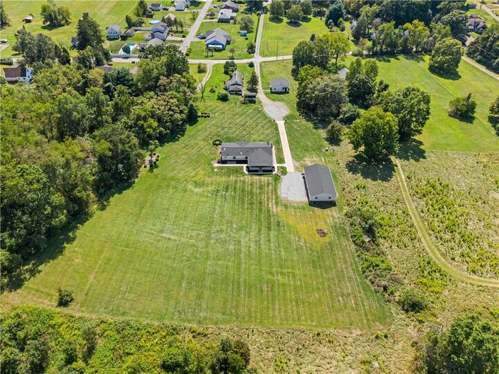 Property Photo: 2118 Spooky Hollow PA 15068