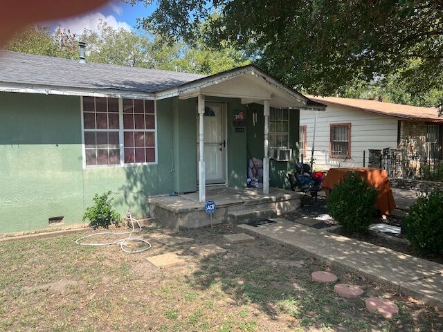 Property Photo: 1124 Spur Street TX 78721