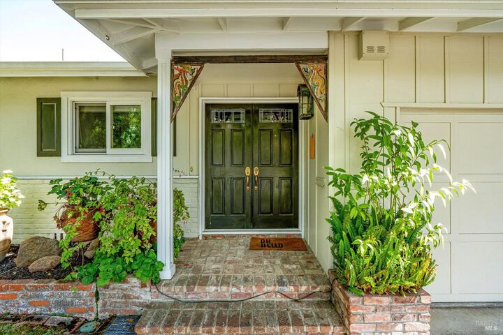 Property Photo:  856 4th Street  CA 95476 