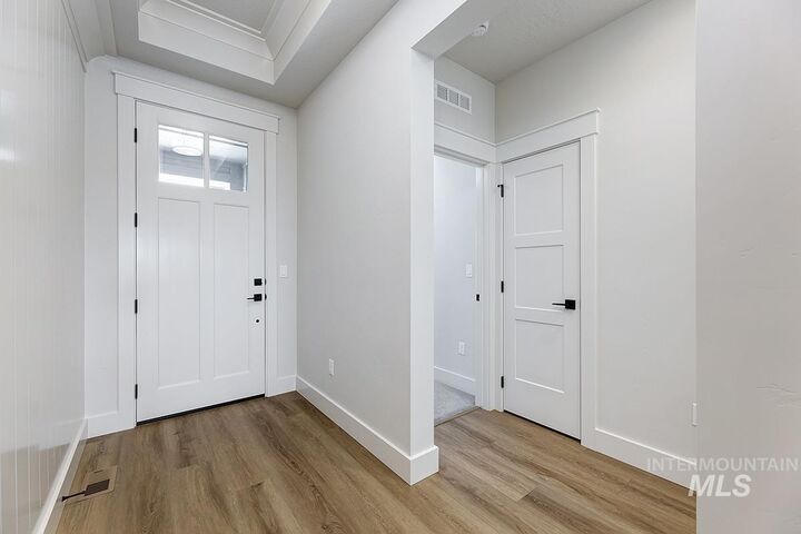 Property Photo:  7013 S Tindaris Ave  ID 83642 