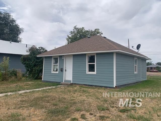 Property Photo: 1600 Hansen ID 83318