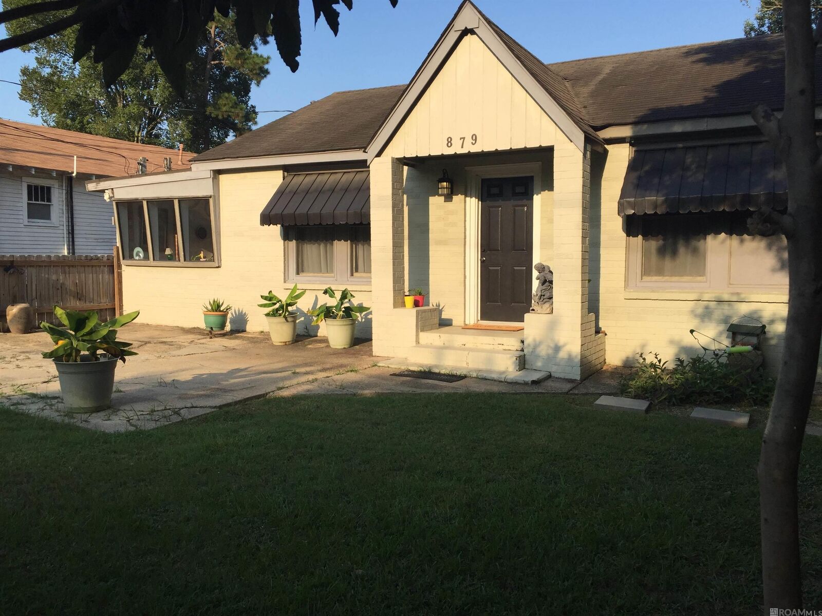 Property Photo:  879 S Eugene Dr #1  LA 70806