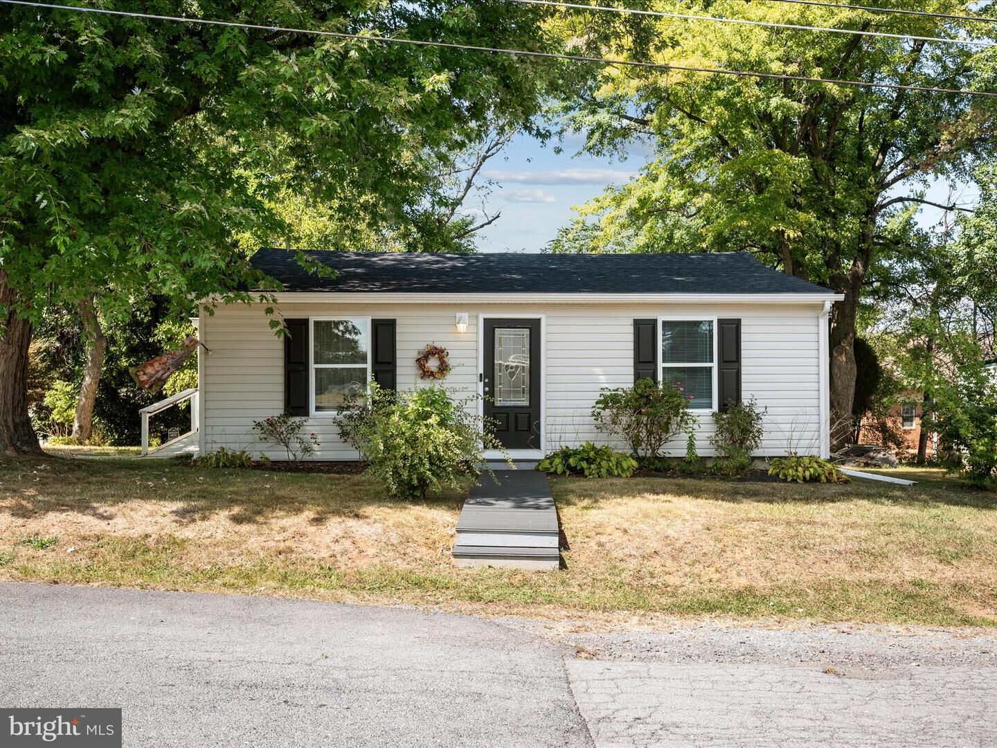 Property Photo:  2225 Harrison Street  VA 22601 