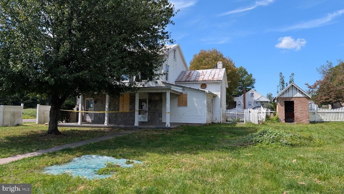 Property Photo: 707 W Penn Avenue PA 19551