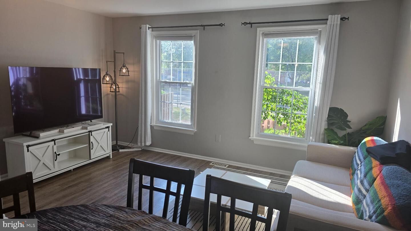 Property Photo:  6628 Ducketts Lane 27-6  MD 21075 