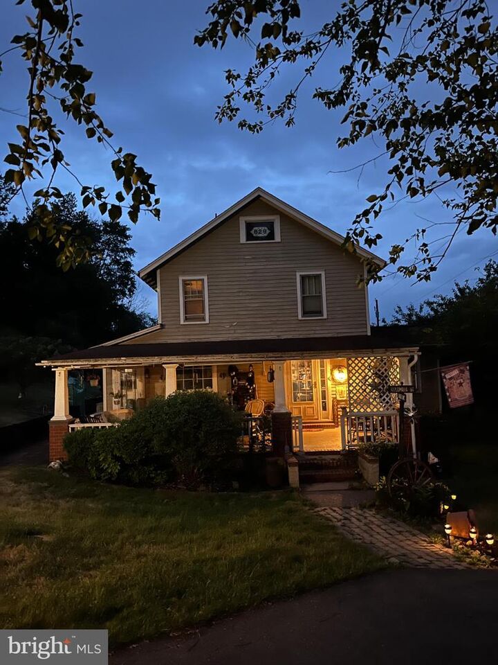 Property Photo: 423 Cottontail Lane PA 18353