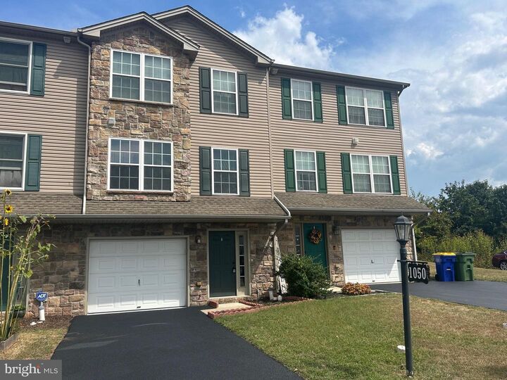 Property Photo:  1050 Matthew Drive  PA 17404 