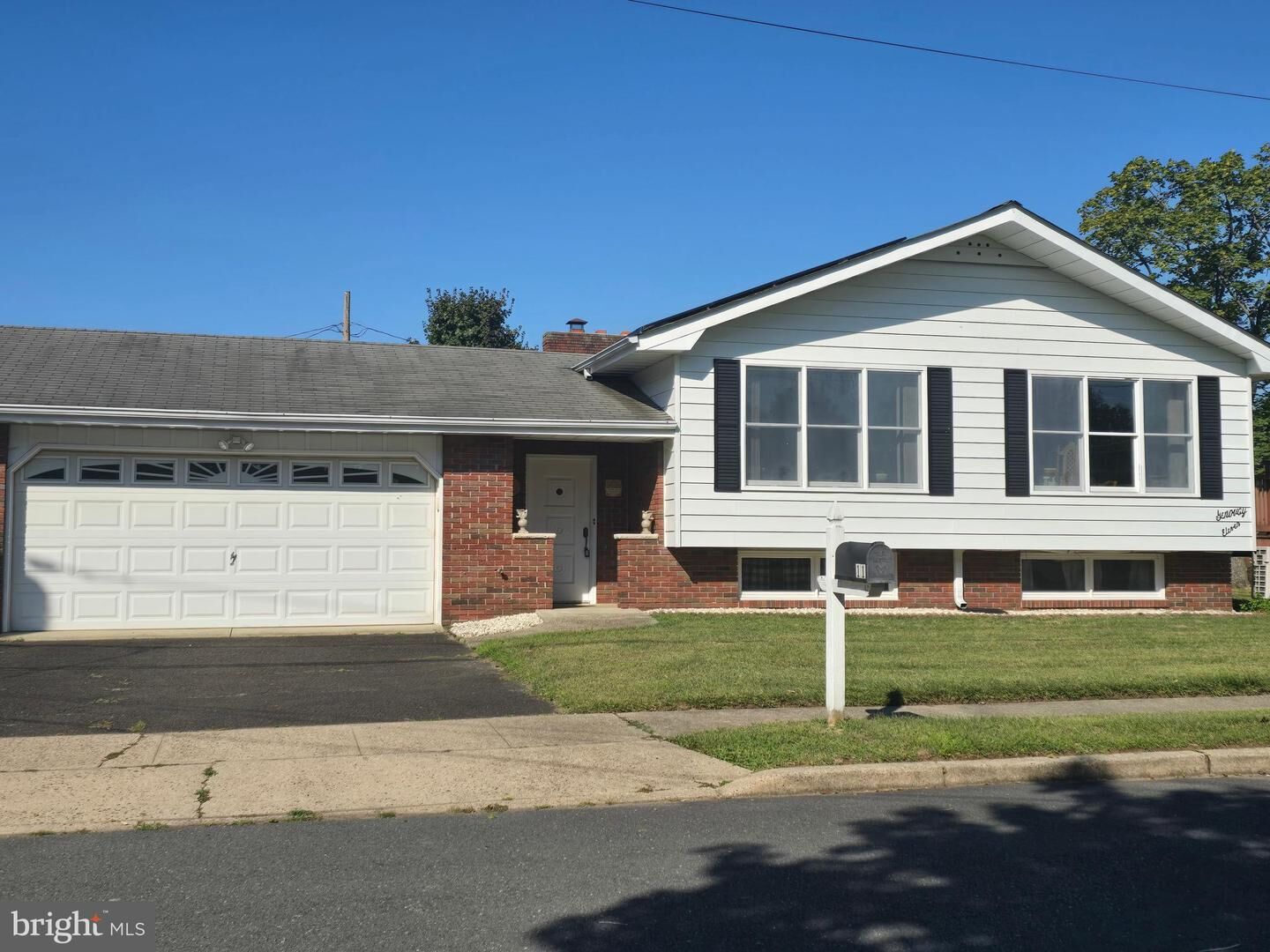 Property Photo:  11 Chinnick Avenue  NJ 08619 