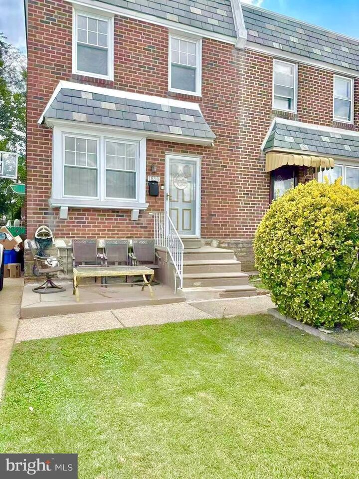 1858 Glendale Avenue  Philadelphia PA 19111 photo
