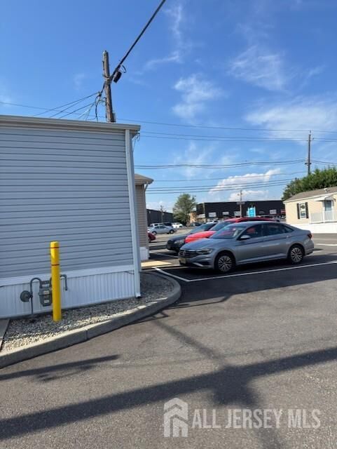 Property Photo:  852 N US Hwy 1 N N  NJ 08817 