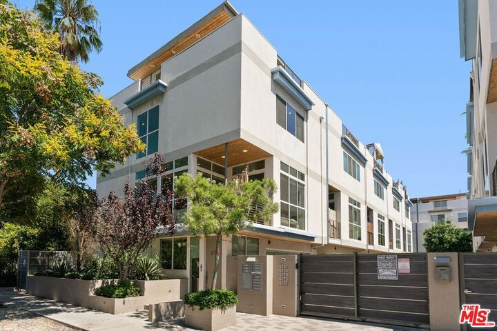 6737 W Hepburn Way  Los Angeles CA 90038 photo