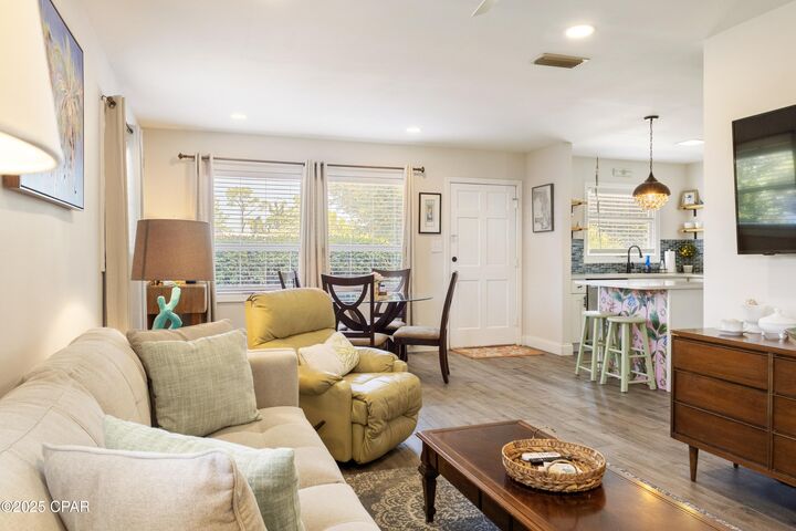 Property Photo:  3009 W 20th Court  FL 32405 
