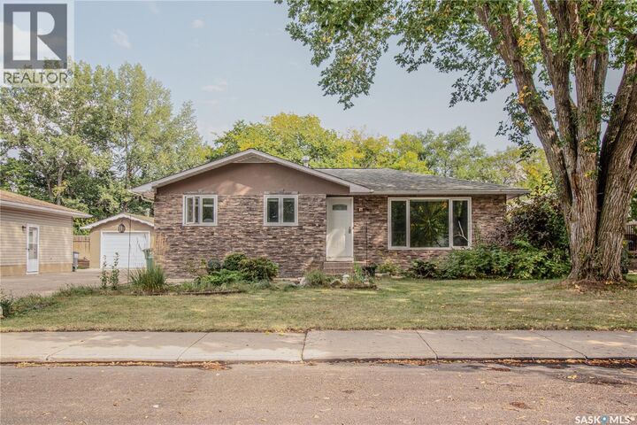 61 Sparling Crescent  Saskatoon SK S7H 3M1 photo
