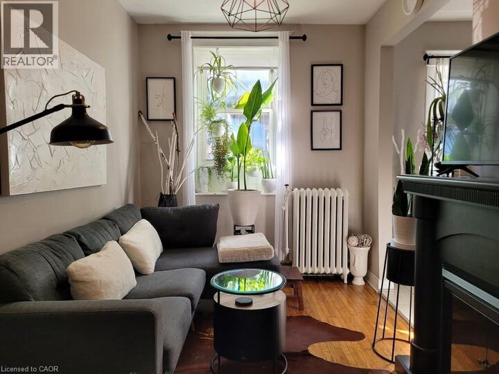 Property Photo: 9 Herkimer Street 2 ON L8P 2G1