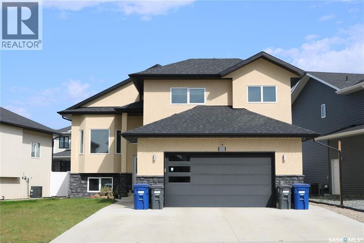Property Photo:  2227 Rosewood Drive  SK S7V 0R9 