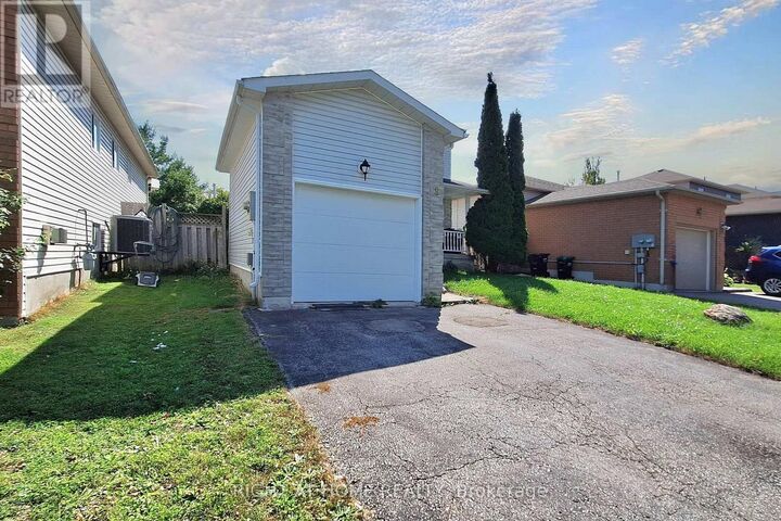 Property Photo: 9 Ward Drive ON L4N 7N9