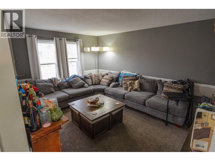 Photo de la propriété:  10219 102 Avenue  BC V1J 2E4 