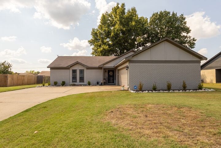 Property Photo:  1010 Clement Road  AR 72301 