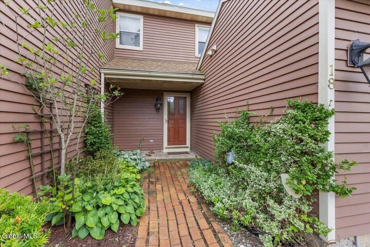 Property Photo:  18 Quincy Road  NY 12077 