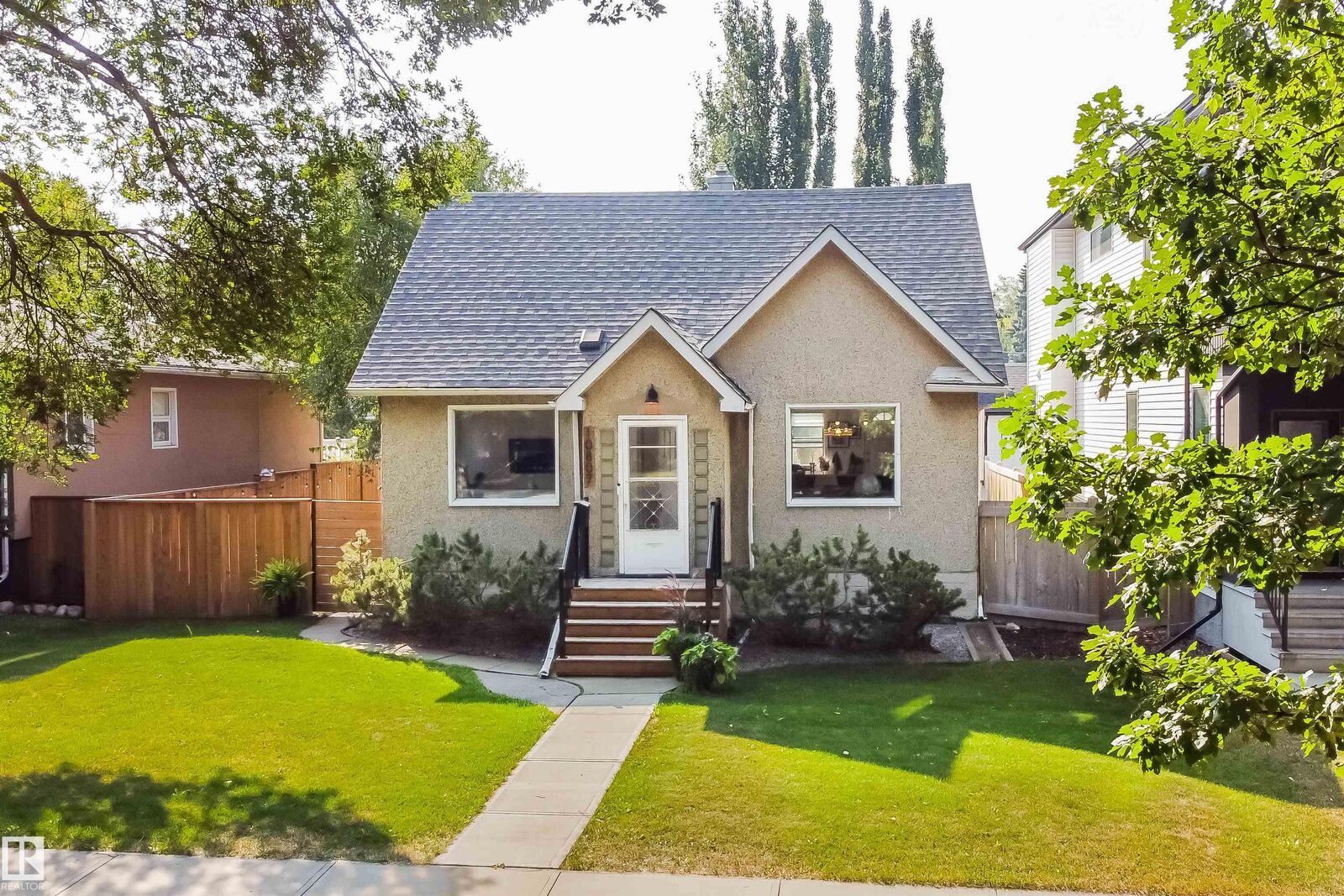 Property Photo:  10807 63 Avenue NW  AB T6H 1P9 