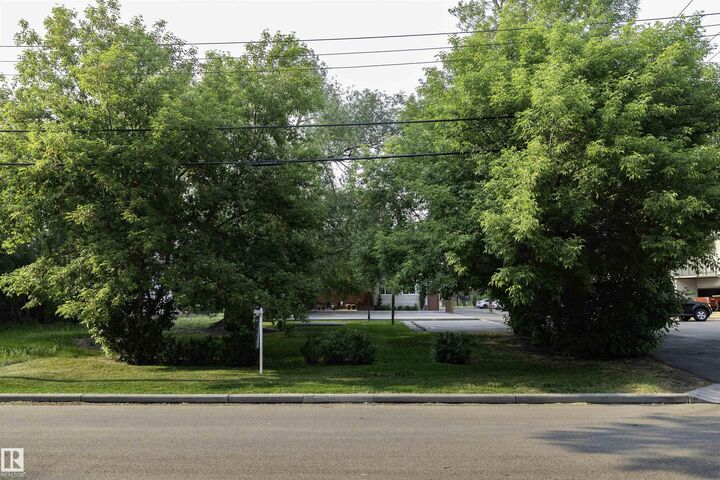 10416 87 Avenue NW  Edmonton AB T6E 2P4 photo