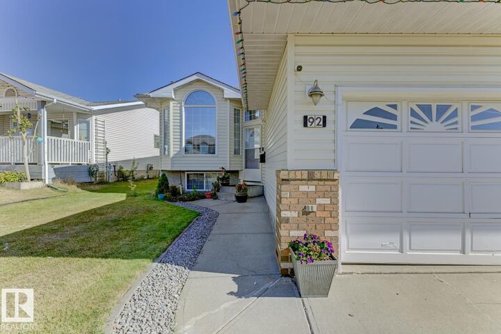 Property Photo:  92 Jefferson Road NW  AB T6L 6P8 