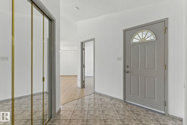 Property Photo:  9971 178 Avenue NW  AB T5X 5X2 