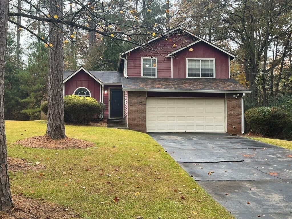 Property Photo: 1560 Pin Oak Lane SE GA 30094