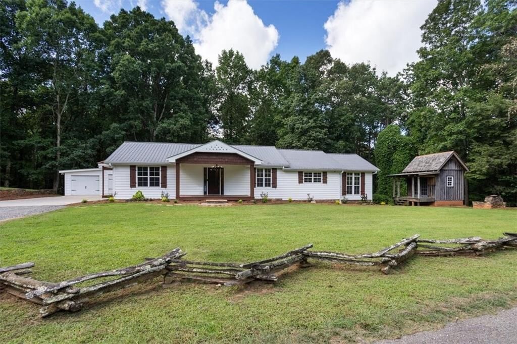 Property Photo: 782 Lower Burris Road GA 30114