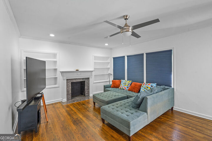 Property Photo:  1370 Centra Villa Drive SW  GA 30311 