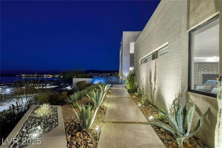 Property Photo: 32 Highland Cove Lane NV 89011