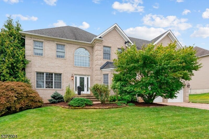 Property Photo:  9 Woodridge Ct  NJ 07860 