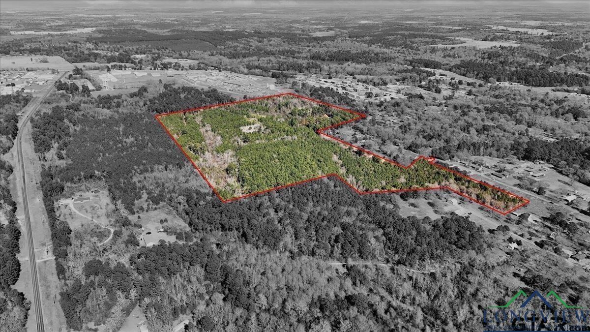 Property Photo: 505 Ellis Street TX 75785