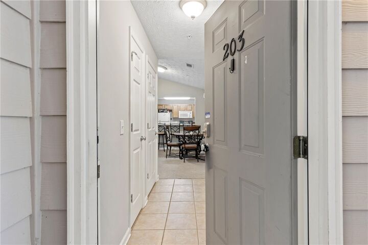Property Photo: 1385 S Donahue Drive 2203 AL 36832