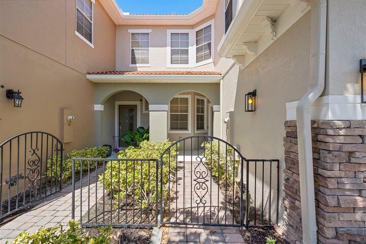 Property Photo:  5138 Fiorella Lane  FL 32771