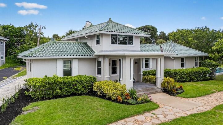 Property Photo:  1215 S Peninsula Drive  FL 32118 