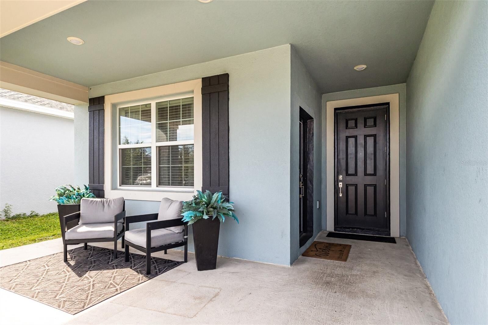 Property Photo:  832 Ofanto Way  FL 33844 