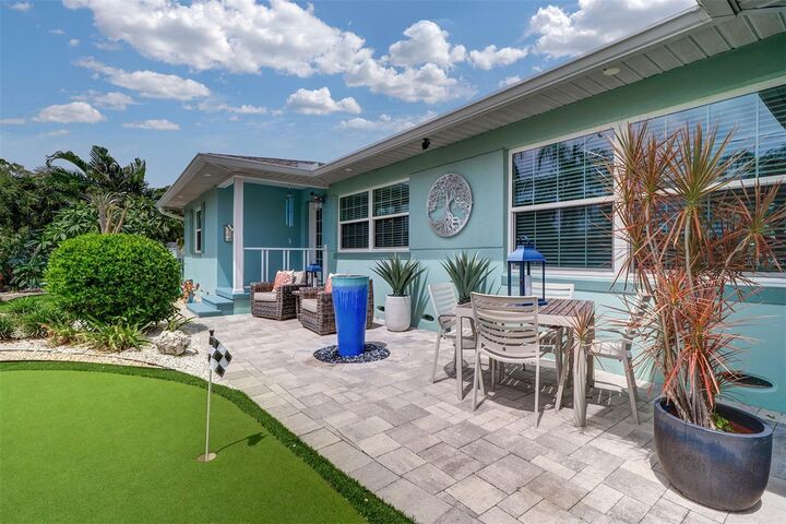 Property Photo: 6169 1st Avenue N FL 33710