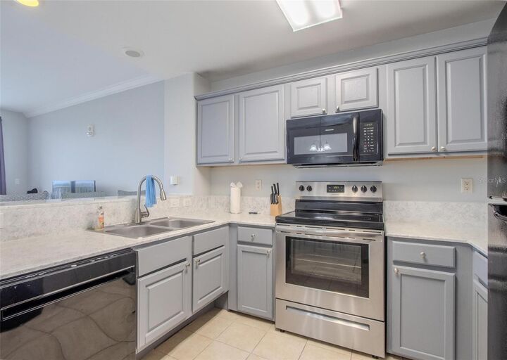 Property Photo: 13415 Blue Heron Beach Drive 407 FL 32821